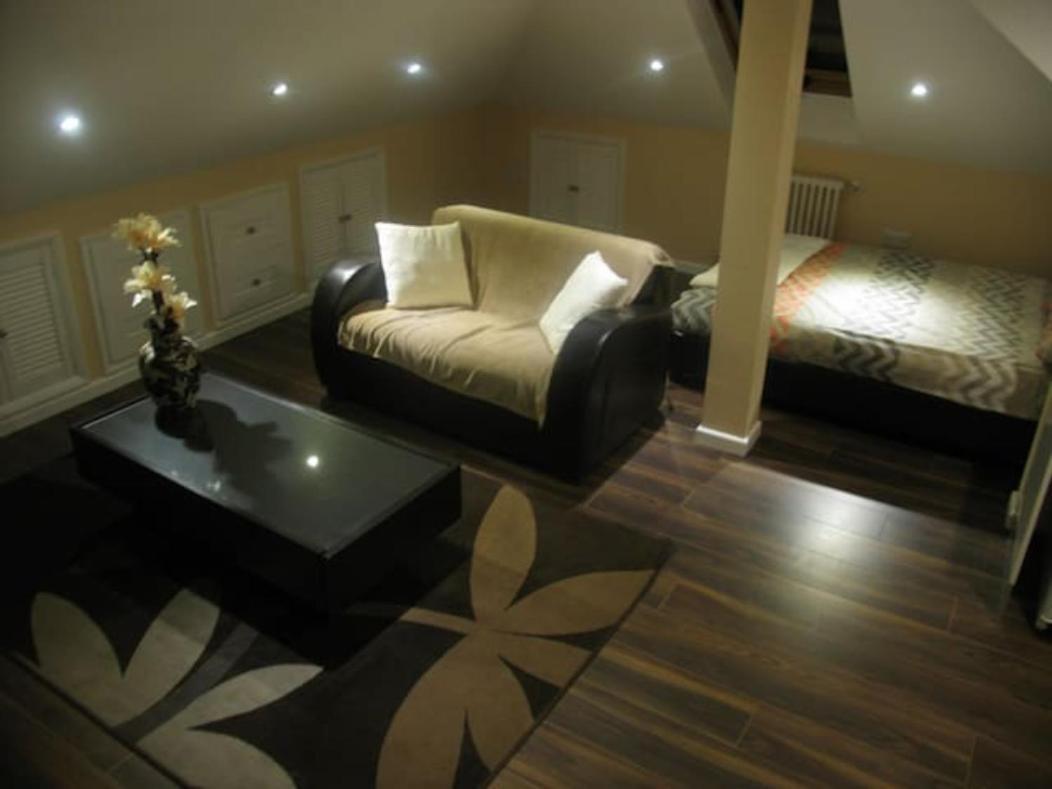 Modern Cosy Private Studio, Wifi, Ip-Tv, Must See Romford Exterior foto